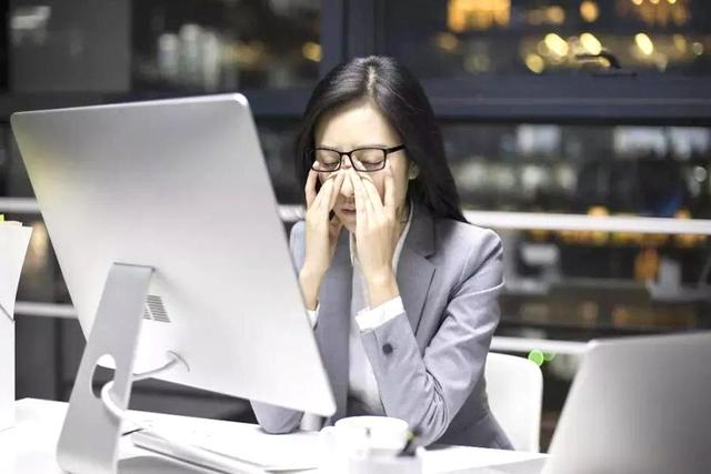 視力模糊不單是因為老花，背後可能存在的嚴重問題要早查診