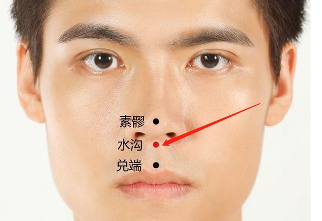 經常突然小腿抽筋，主因在於腎臟，2個動作，教你1分鐘緩解腿抽筋