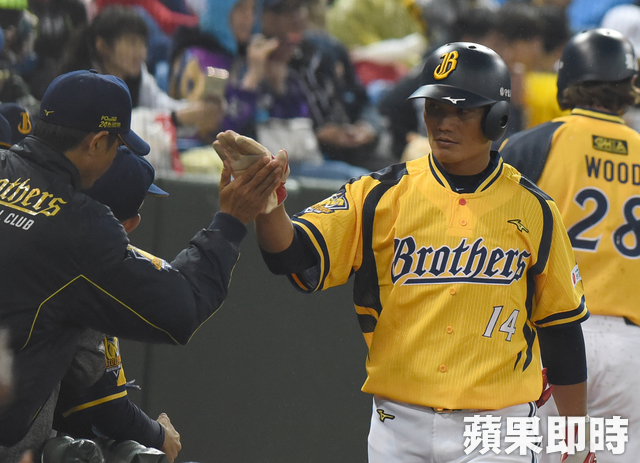 影/恰恰二壘打+大師兄2分砲 中信6:2勝桃猿