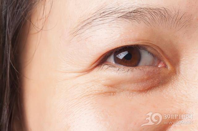 女人有這8個症狀，表示更年期已到！教你這樣做，安然度過更年期