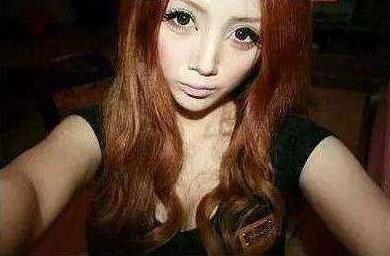 她三年沒卸過妝，在節目現場挑戰卸妝，皮膚居然長這樣，觀眾全傻了！
