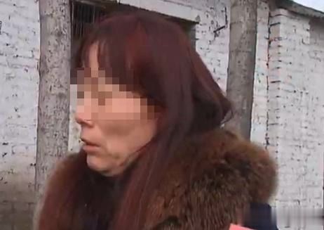 9旬母親被女婿打，女兒坐一旁無動於衷，女兒：我一死她就享福了