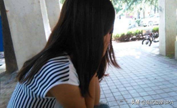 18歲女兒從沒來過月經，母親疑惑去醫院檢查，醫生當眾扇她嘴巴