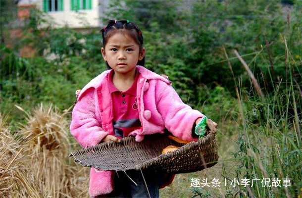 父親去世，遺產歸兒子，女兒拿一物留紀念，幾年後，女兒蒙了