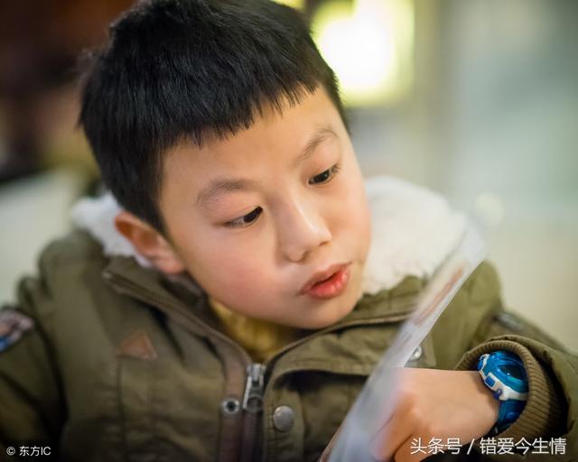 公公去世，婆婆說害怕想讓兒子陪她，門外聽到兒子的笑聲，急眼了