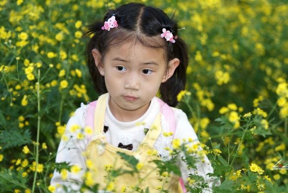 女兒幼時走失，夫妻領養一個兒子，十年後兒子帶女友回家蒙了