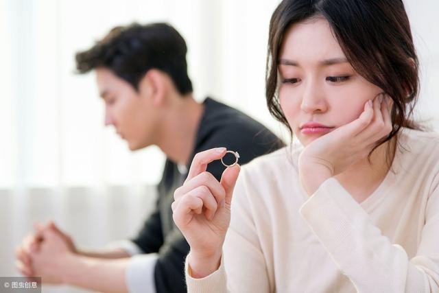 「不能生孩子，要你幹啥？」「怎麼只怪我，不怪你兒子？」