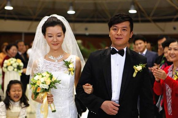 離婚五年，商場偶遇前岳父，看到他身邊的女孩，俺傻住