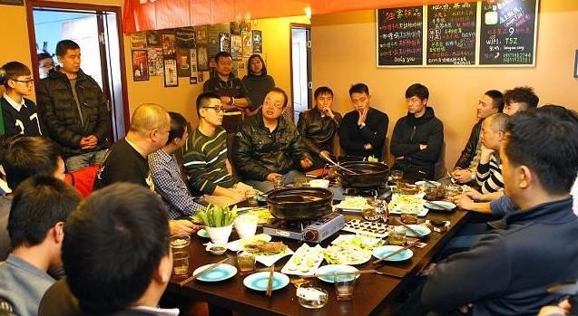 原本快樂的同學\會遇到這種人，看到同學這種行為，讓人無語