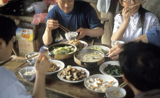 原本快樂的同學\會遇到這種人，看到同學這種行為，讓人無語