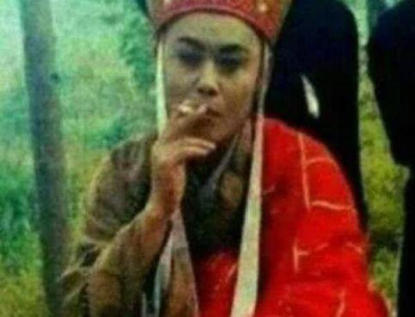 演員不拍戲時在幹嘛？第一張我忍住了，最後一張我笑了一天