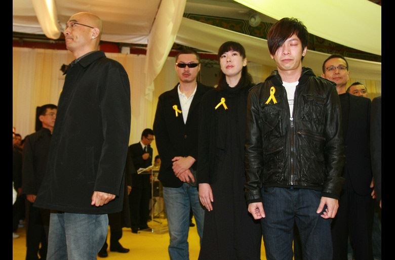  一曲成名，剛要紅就遭遇不幸！婚禮前突然得病，34歲卻遺憾去世了！庾澄慶、SHE祭奠，好友張智成崩潰痛哭！