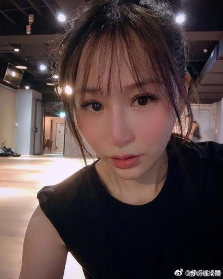 【甜心教主怎麼了?!】36歲王心凌「五官腫脹變形」,激像羅斯瑪！網友：這根本整壞了！