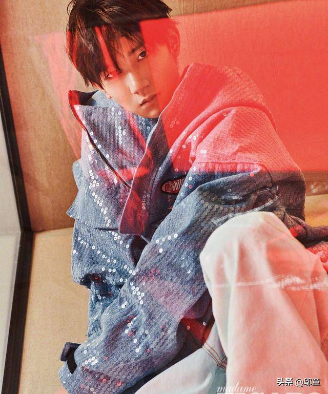 新一代四小花封面合影和TFBOYS撞風格，原來出自同一位攝影師