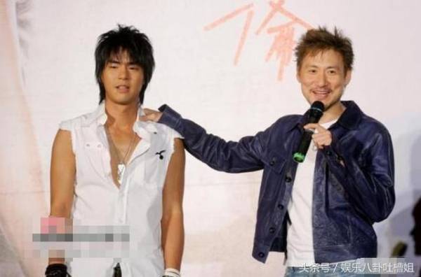 他一生重情義，死後兒子唱歌、「張學友」幫忙！「劉德華」送他女兒出嫁！