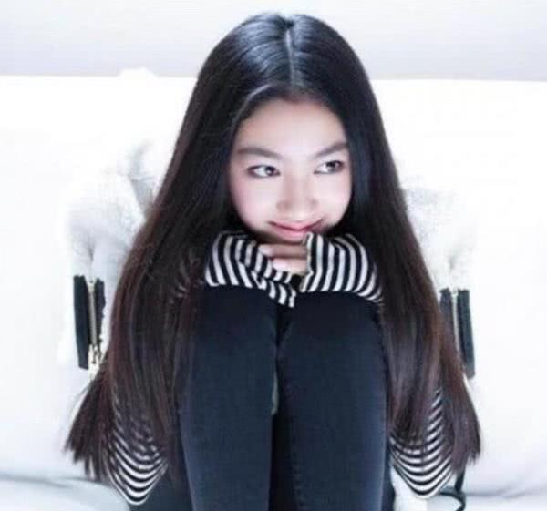 本以為邱淑貞女兒夠美了，但看到了朱茵女兒，全世界等她長大!