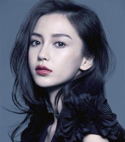 屢次被傳與黃曉明情變，楊穎打破沉默用一張圖回應，太讓人佩服！
