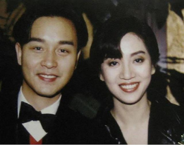梅艷芳最後的告別演唱會，婚紗里穿著尿褲，含淚倒在劉德華懷裡!