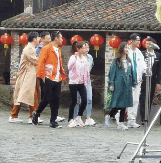 跑男錄製路透照曝光：Baby艷壓延禧眾女星，李晨鄭愷臉胖了一圈！