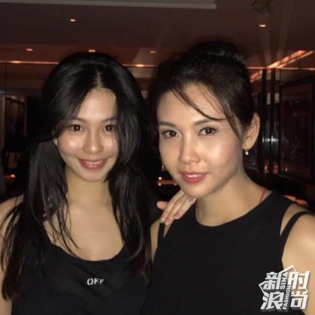 超越邱淑貞！最美星二代『沈月』狂Po時裝周美照,「小露香肩+鎖骨」惹網友暴動！