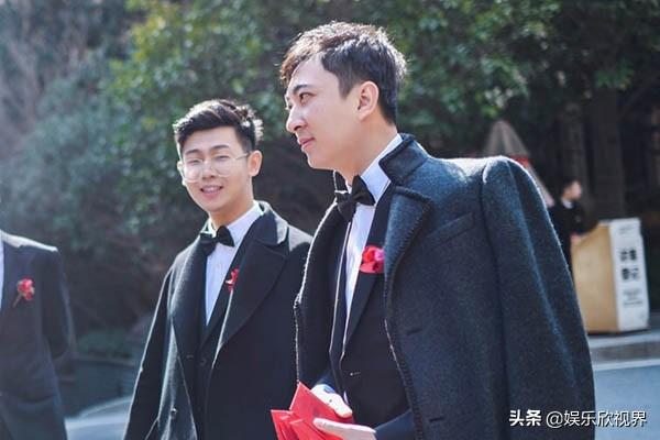 DOTA世界冠軍伍聲結婚，王思聰當伴郎為其開車門!