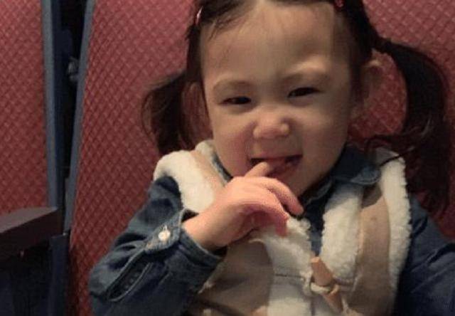 陳冠希女兒長大了，如今竟長成這般模樣，網友：浪子的女兒就是不一樣~
