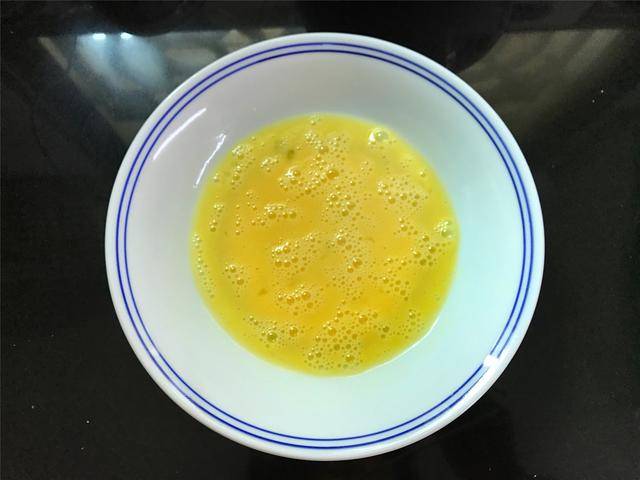 5分鐘快手早餐，比蛋糕簡單，比雞蛋餅頭好吃，簡單易消化，非常適合孩子和老人