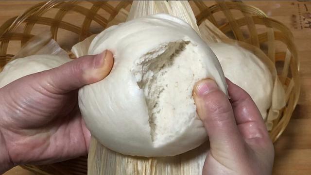 無論饅頭包子，都別再用水和牛奶和面了！用它做，更香更白更好吃