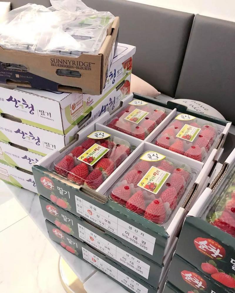 韓國又一家賣草莓蛋糕的火了！火爆ins的草莓盒子蛋糕，到底多少吃？