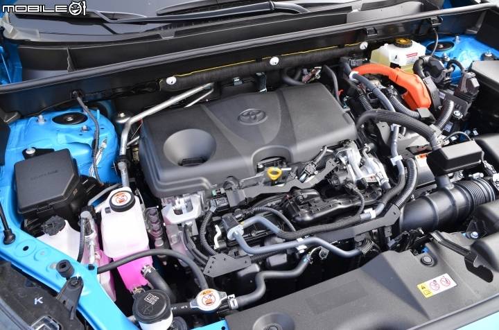 恐怖！！Toyota R A V 4 Hybrid 4WD 油環島測試，一公升油耗居然XXX公里！！