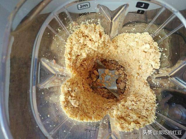 自製傳統花生醬，在家就能輕鬆做，比買的好吃多了