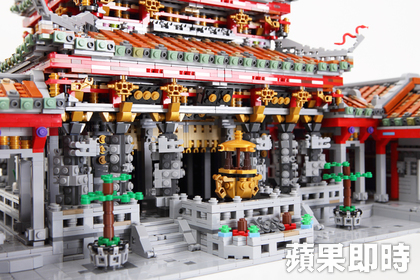 他差點考不上大學！「4萬塊樂高重現龍山寺」一舉當上創意總監