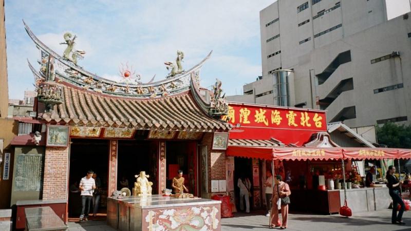 千萬別鐵齒！他不信邪「把八爺刺身上」更點眼開光...接著一連串「厄運上門」連神明也幫不了