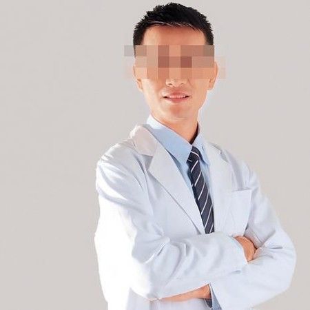 抓姦在床！為了處女成為名醫...職務之便『看診順便挑』 網嘆：『好勵志的故事(?』