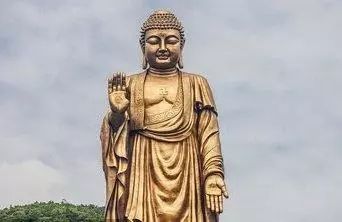 皇帝：你不吃肉，我便屠城！高僧含淚吃完後說了一句話，流傳千古