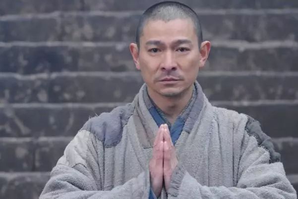 皇帝：你不吃肉，我便屠城！高僧含淚吃完後說了一句話，流傳千古