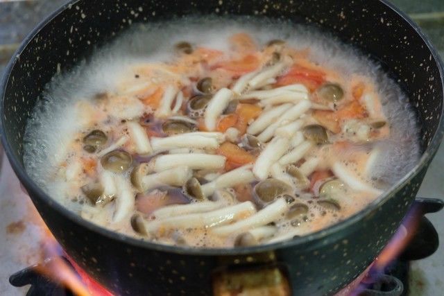 一碗湯裡5種食材，十分鐘就煮好，簡單省事又營養，增強抵抗力還減肥！