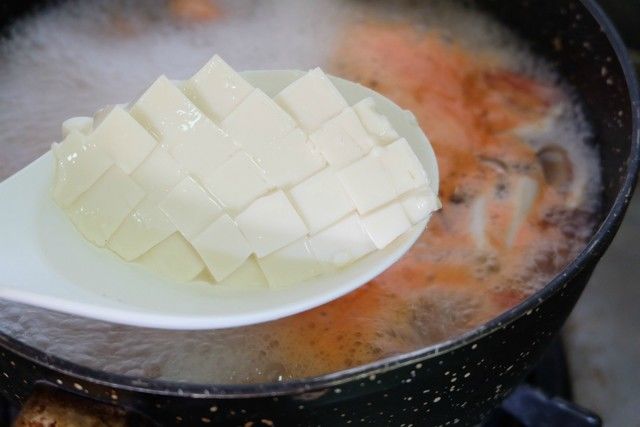 一碗湯裡5種食材，十分鐘就煮好，簡單省事又營養，增強抵抗力還減肥！