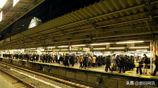 為什麼素質高的人更願去日本旅行？答曰：去坐一次車，你就明白了