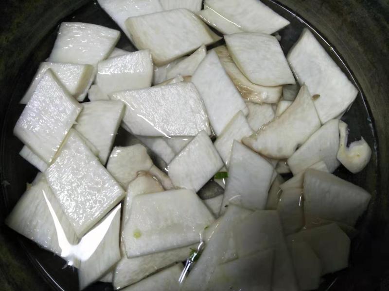 杏鮑菇炒肉時，多加「這一步」，炒出來香軟可口，很入味