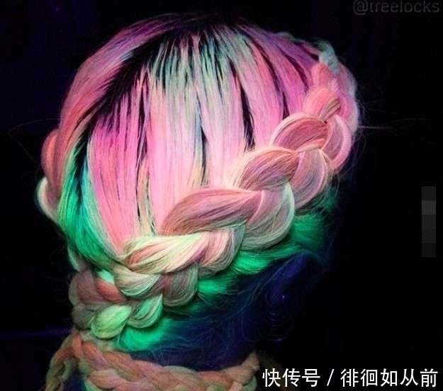 她一輩子沒剪過頭髮，一直染髮，解開頭髮後居然變成了這樣