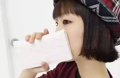 女人的錢包裡千萬不能放這些東西，影響財運