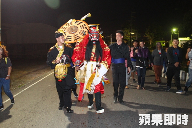 上吊煞氣重！彰化送肉粽「遭500網友直播」硬要湊熱鬧　專家「看到影片呆住」下場會很慘
