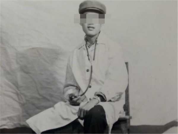 姐姐恨妹妹搶愛人二十年不往來，兒子結婚時才知妹妹二十年前就已過世！真相讓她懊悔不已！