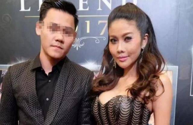 55歲大媽整容成美少女後，嫁給了21歲小夥，三年後，小夥崩潰了!