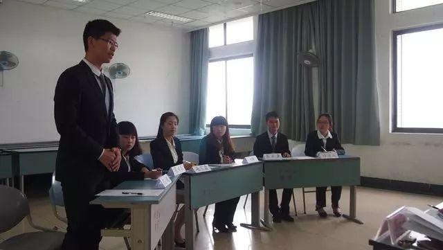女面試官：漂亮和賢惠的女人你娶哪一個？小伙精彩回答被點讃！
