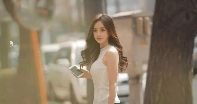 女面試官：漂亮和賢惠的女人你娶哪一個？小伙精彩回答被點讃！