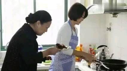 婆婆再婚不到兩個月鬧離婚，本來是一場喜事，卻成了一個大笑話