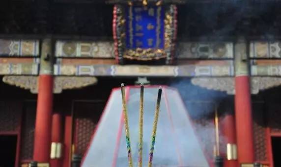 燒香能看出什麼？給神明上香，香的形狀告訴你吉凶