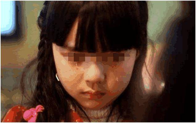 婆婆過生日，嫂子潑了女兒一身湯，我笑著帶著女兒轉身就走